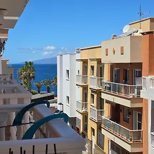 Apartment Beautiful With Air Conditioning Just Steps From The Sea In, Playa San Juan